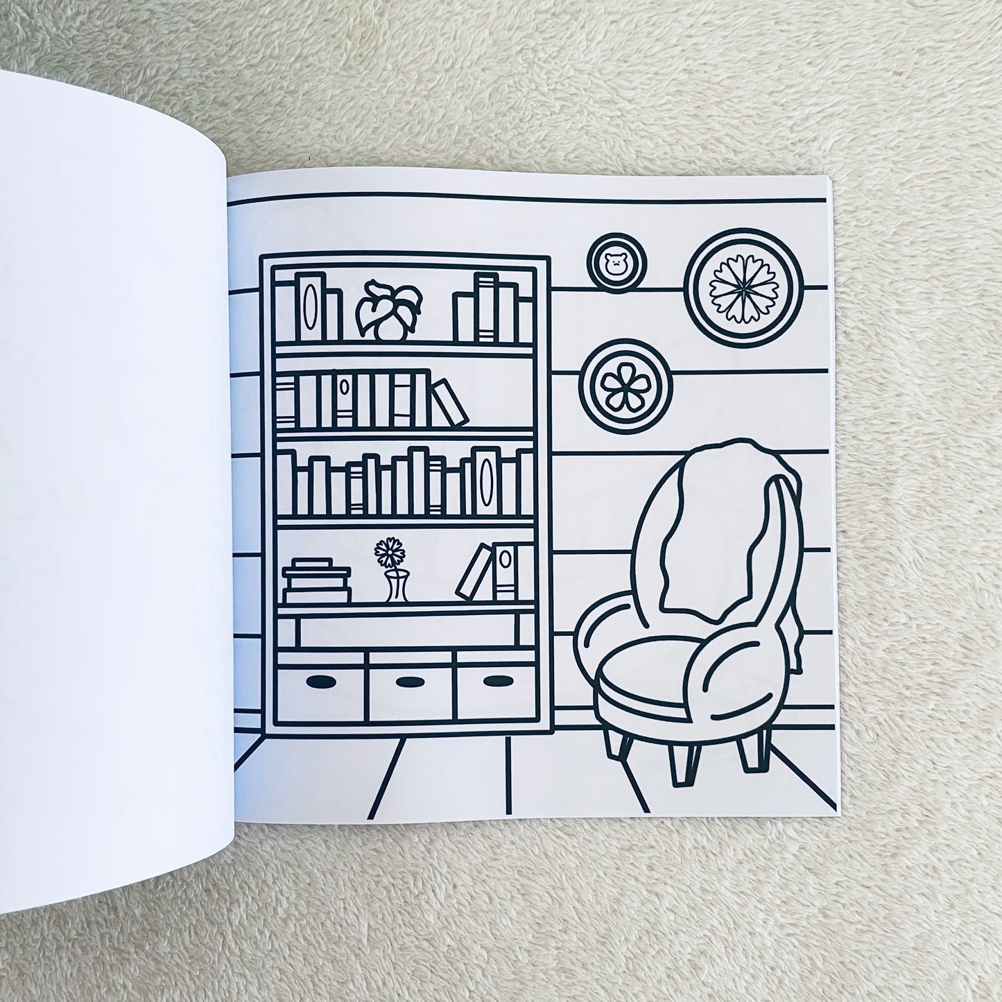 Bookish & Cozy colouring book by Stevie Carter