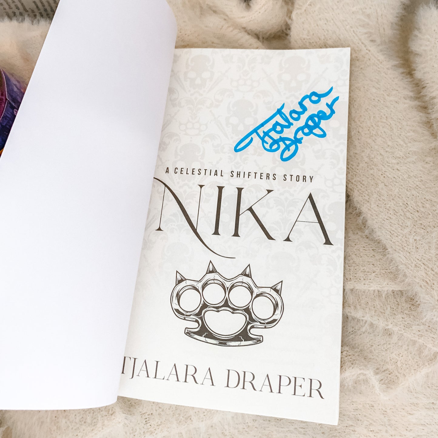 Nika by Tjalara Draper