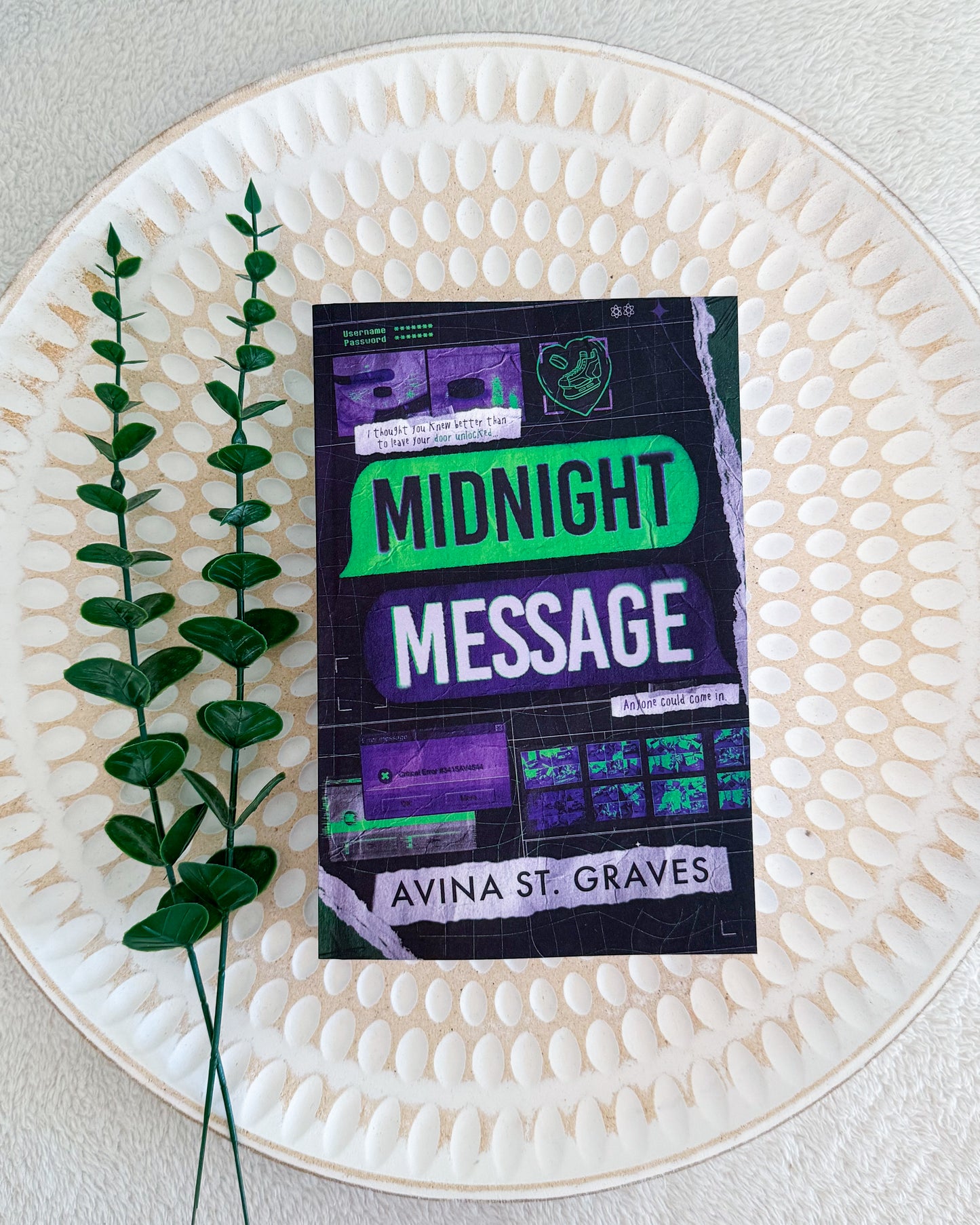 Midnight Message by Avina St Graves