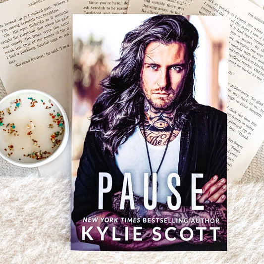 Pause by Kylie Scott